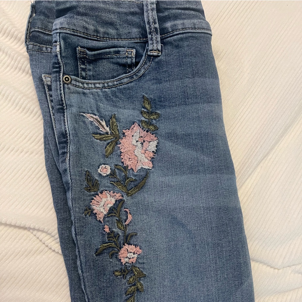 Embroidered Skinny Jean